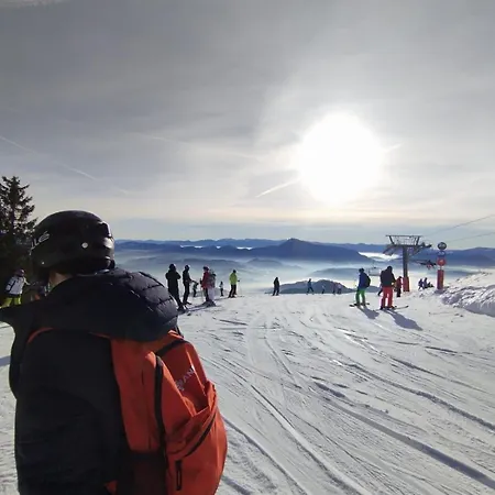 Kubin アパート ドルニー・クビーン