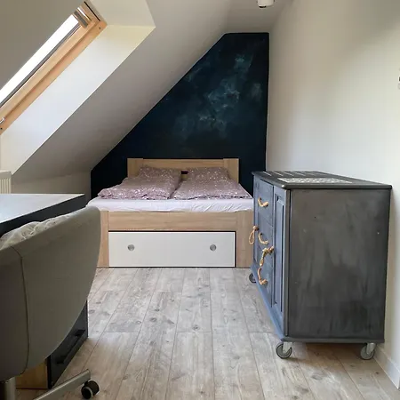 Kubin アパート ドルニー・クビーン